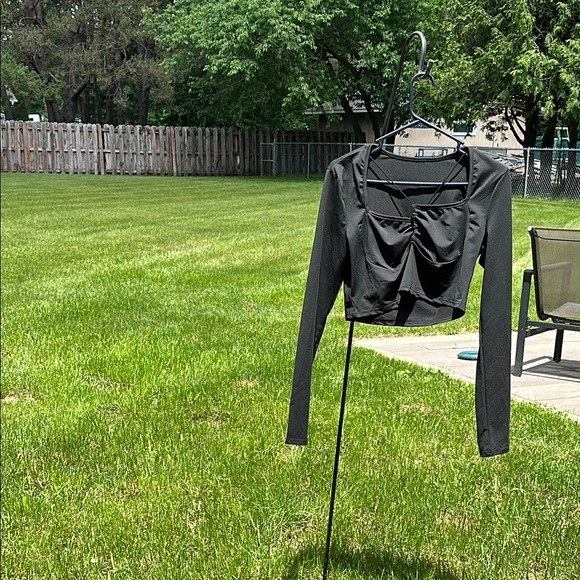 Dance Class Top XL Stylish Black Long Sleeve Top w/Crisscross Details & Cutout - Picture 5 of 8